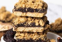Fig and Oatmeal Crumble Bars: Rustic Homemade Dessert