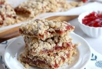 Strawberry Oatmeal Bars That Actually Taste Indulgent