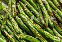 Crispy Garlic Parmesan Air Fryer Green Beans