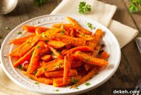 Honey-Glazed Oven-Roasted Carrots with Brown Sugar and Thyme