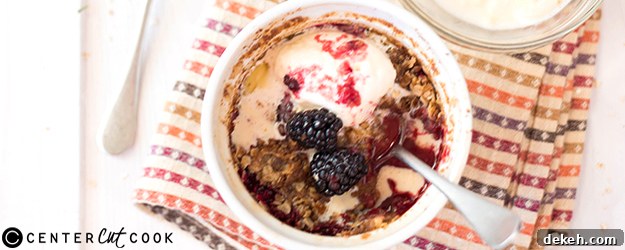 easy blackberry crisp 1