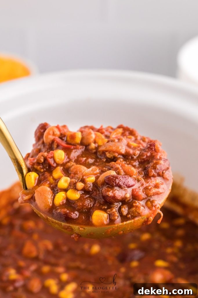 This is an easy crockpot chili recipe! The low and slow cooking process creates the juiciest and richest flavor.