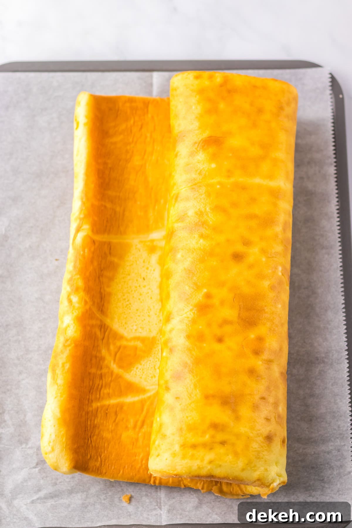 An overhead image of the baked cake.