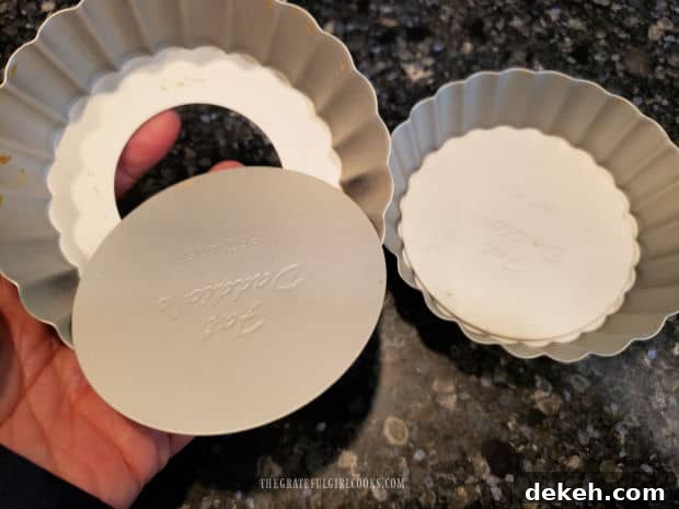 Mini tart pans with removable bottoms