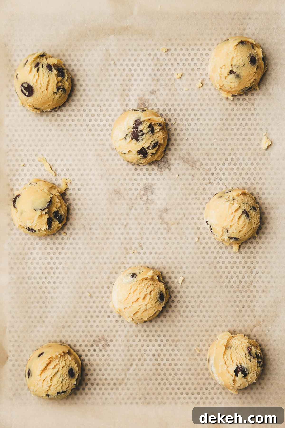 cookie sheet with cookie dough balls