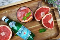 Refreshing Grapefruit Spritzer Mocktail Recipe
