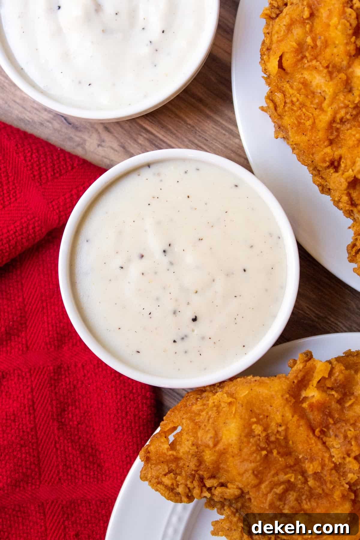 Southern Country Gravy Recipe for Biscuits and Breakfast Plates 10 Southern Country Gravy