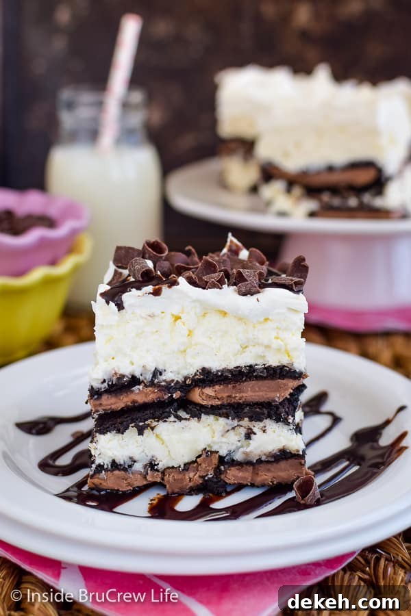 Coconut Oreo Icebox Cake - Oreo cookies and coconut cheesecake gives this icebox cake a great flavor. Great recipe for summer parties and picnics! #iceboxcake #coconut #Oreo #nobake Coconut Oreo Icebox Cake - Oreo cookies and coconut cheesecake gives this icebox cake a great flavor. Great recipe for summer parties and picnics! #iceboxcake #coconut #Oreo #nobake