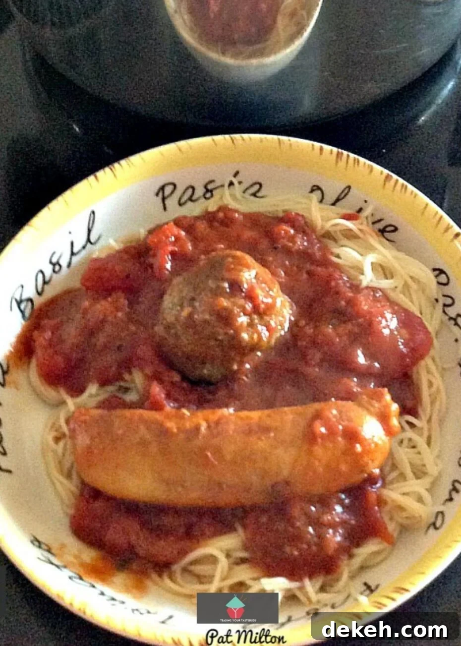 Nanny's Classic Spaghetti Sauce and Meatballs 4 Nanny's Spaghetti Sauce and Meatballs served on a plate